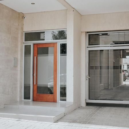 Uruguay 27 - Cochera Disponible A Requerir Bahia Blanca Exterior photo